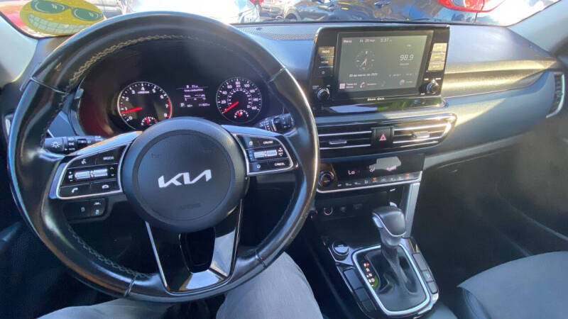 2023 Kia Seltos S