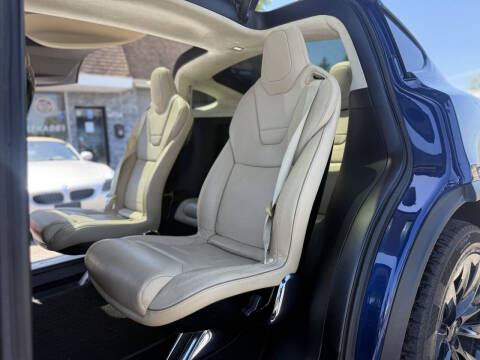 2017 Tesla Model X 90D