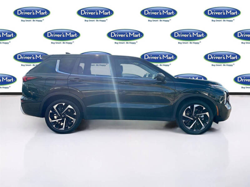 2023 Mitsubishi Outlander SE