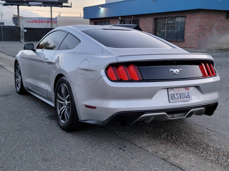 2016 Ford Mustang EcoBoost Premium