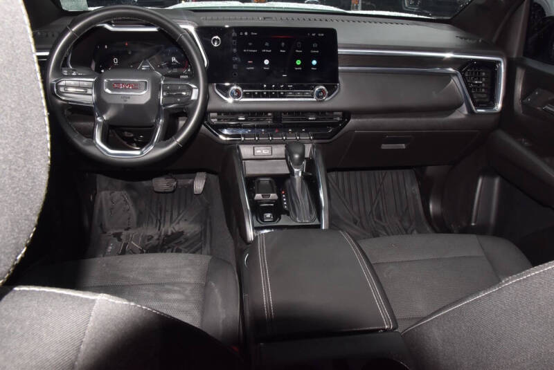 2024 GMC Canyon Elevation