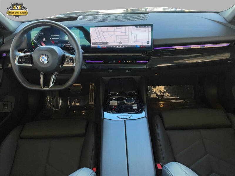 2025 BMW 5 Series 530i