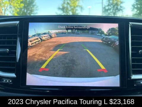 2023 Chrysler Pacifica Touring L