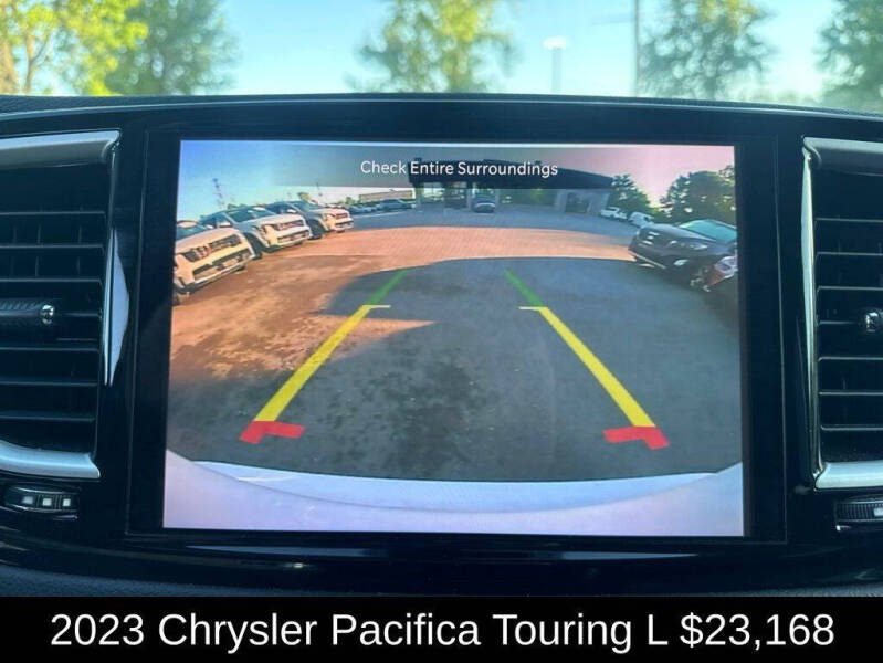 2023 Chrysler Pacifica Touring L