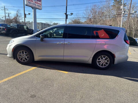 2024 Chrysler Pacifica Touring L