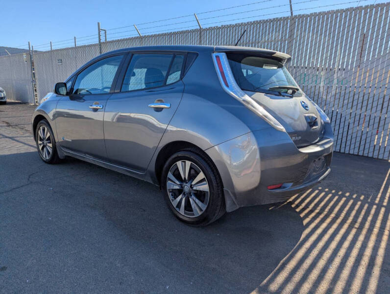 2016 Nissan LEAF