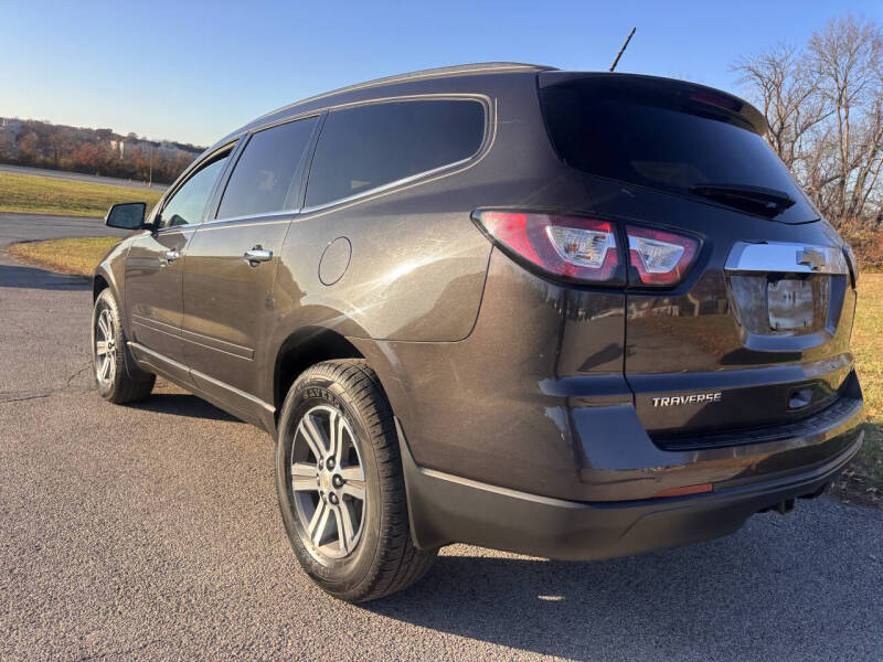 2017 Chevrolet Traverse LT