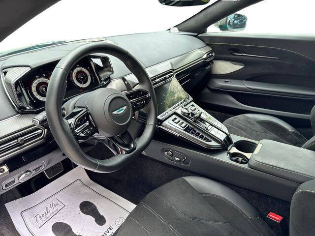 2025 Aston Martin Vantage
