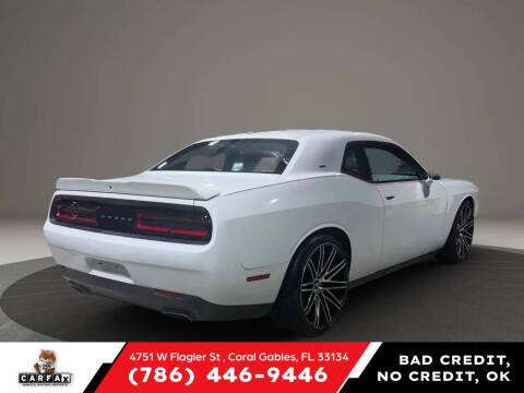 2015 Dodge Challenger SXT Plus