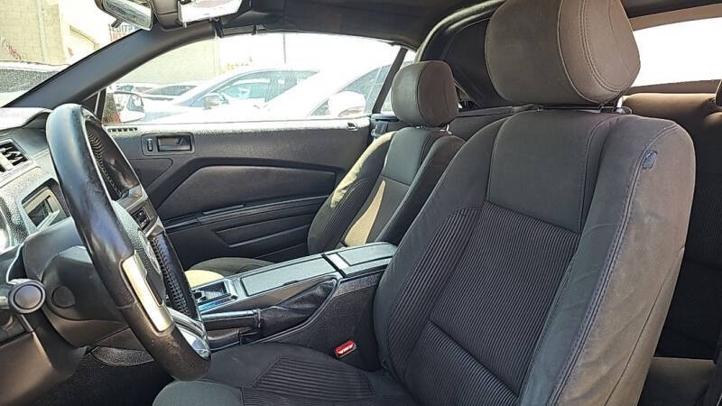 2014 Ford Mustang V6