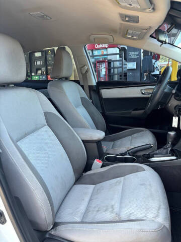 2017 Toyota Corolla LE