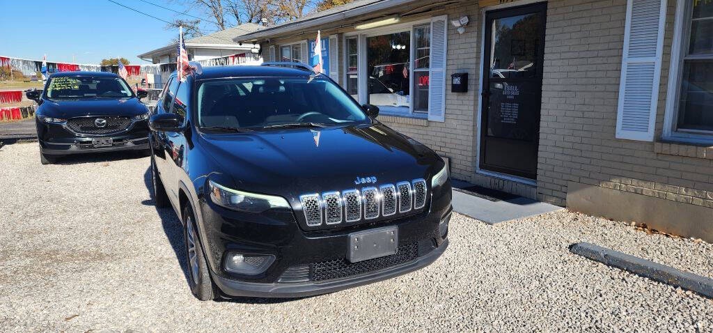 2019 Jeep Cherokee for sale at ESELL AUTO SALES in Cahokia, IL