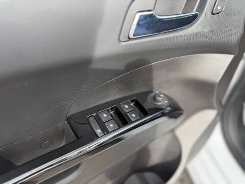 2017 Chevrolet Sonic LT Auto