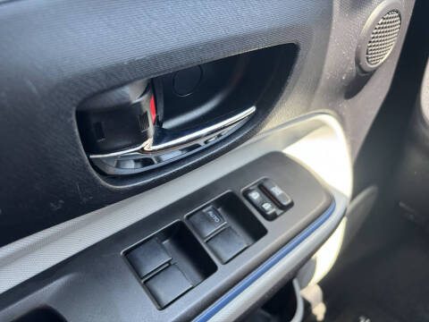 2013 Toyota Prius c Two