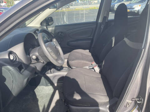 2015 Nissan Versa 1.6 S