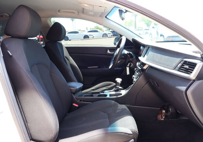 2020 Kia Optima LX