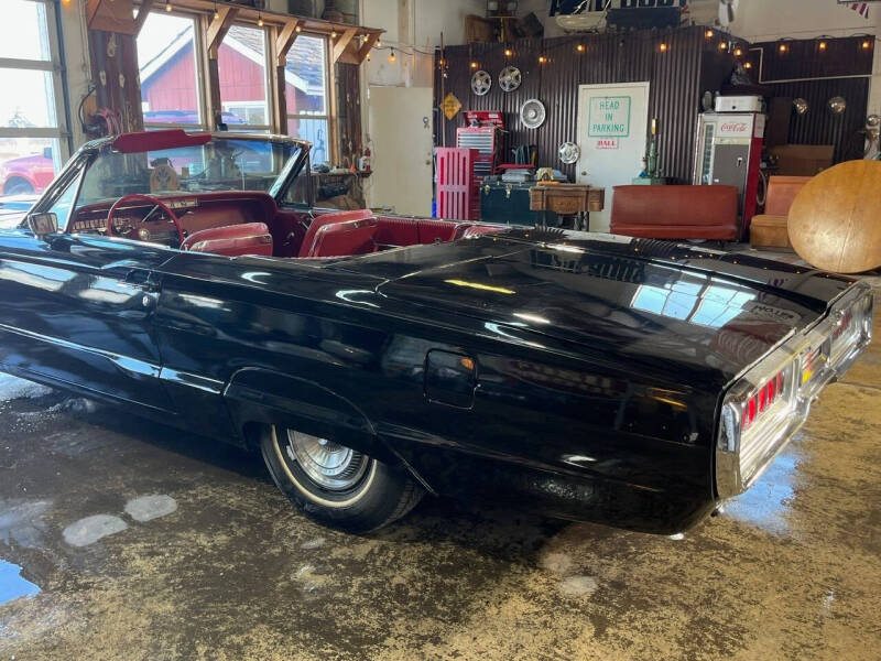 1965 Ford Thunderbird