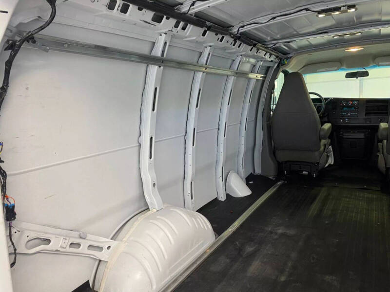 2017 Chevrolet Express 2500
