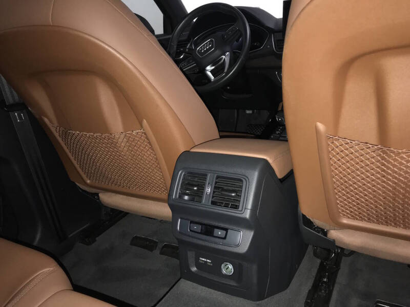 2022 Audi Q5 quattro S line Prem Plus 45 TFSI