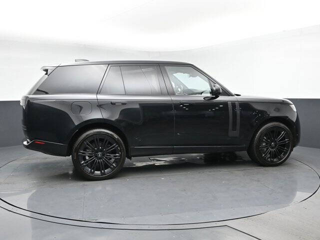 2025 Land Rover Range Rover P400 SE