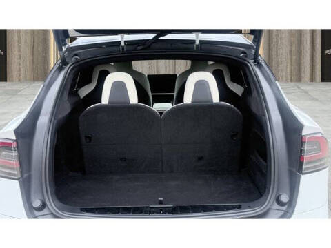 2023 Tesla Model X Standard Range