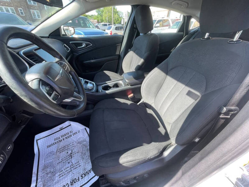 2015 Chrysler 200 Limited