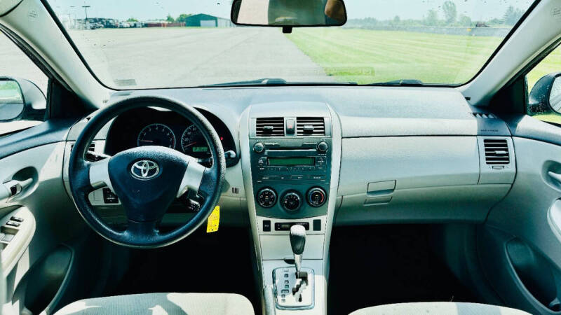 2011 Toyota Corolla LE