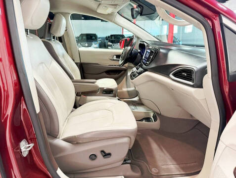 2018 Chrysler Pacifica Touring L Plus