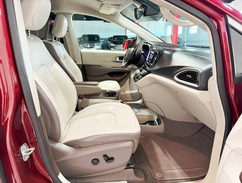 2018 Chrysler Pacifica Touring L Plus