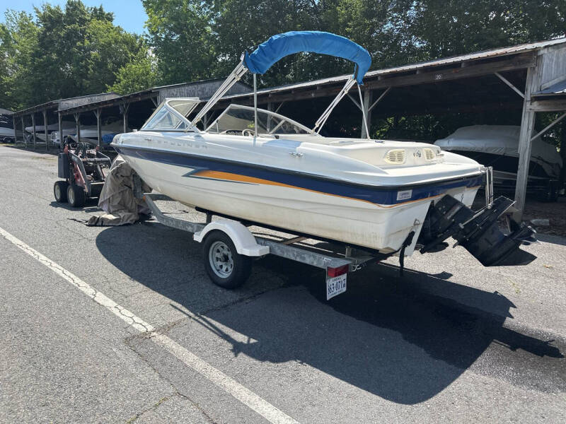 2004 Bayliner 185