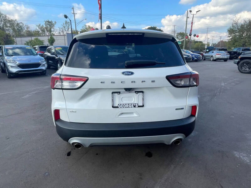 2020 Ford Escape SE