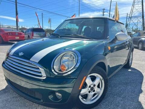 2010 MINI Cooper for sale at Das Autohaus Quality Used Cars in Clearwater FL