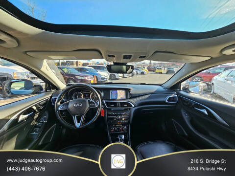 2017 Infiniti QX30 Premium