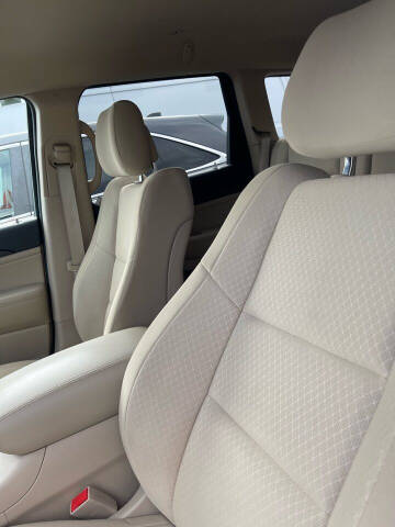 2019 Jeep Grand Cherokee Laredo