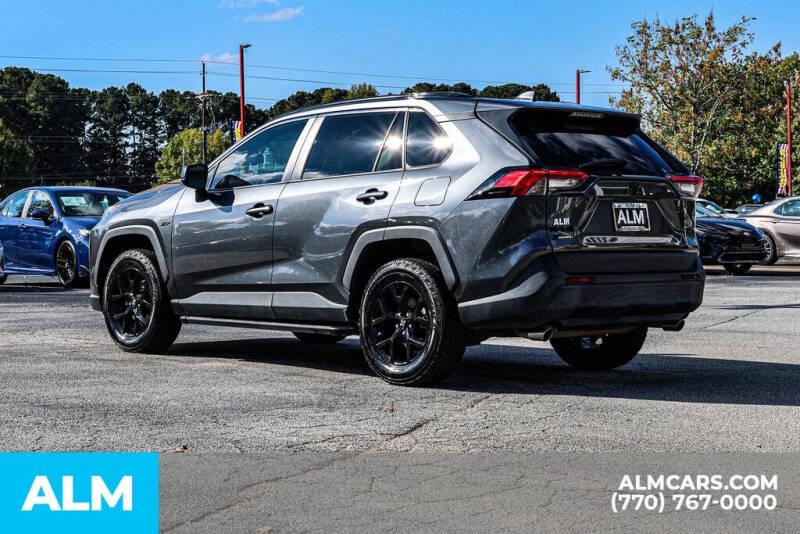 2021 Toyota RAV4 LE