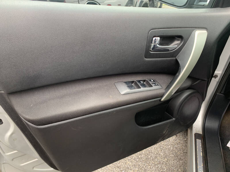 2012 Nissan Rogue SV w/SL Package