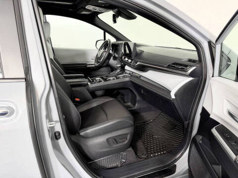 2025 Toyota Sienna