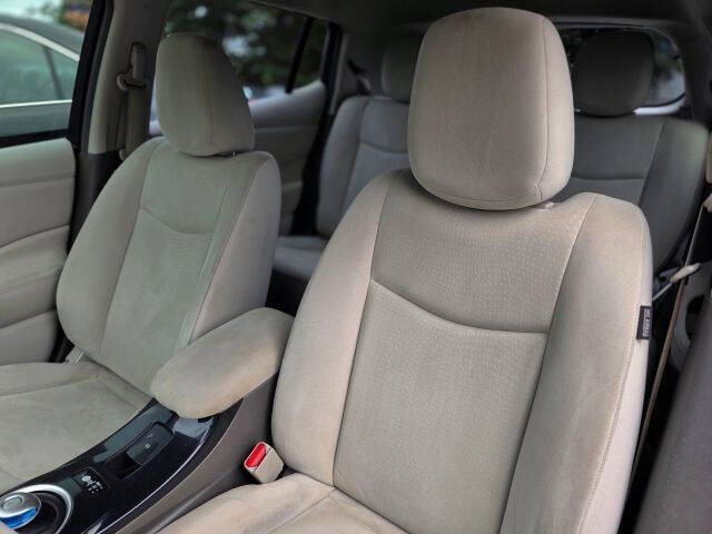 2011 Nissan LEAF SL