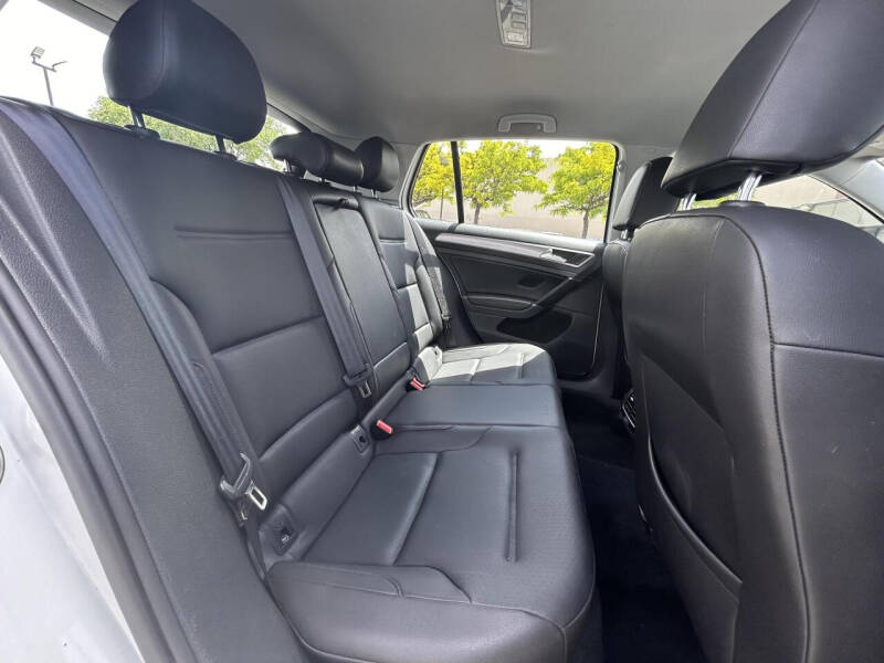 2015 Volkswagen e-Golf SEL Premium