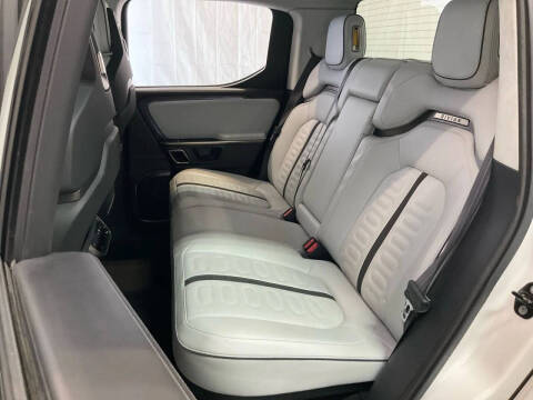 2022 Rivian R1T Adventure