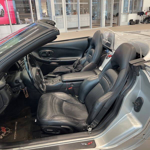 2002 Chevrolet Corvette 21