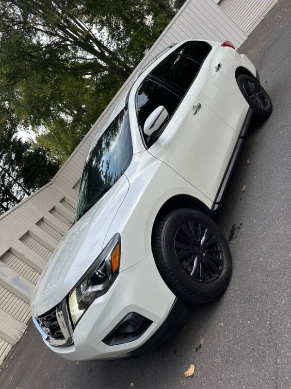 2017 Nissan Pathfinder Platinum