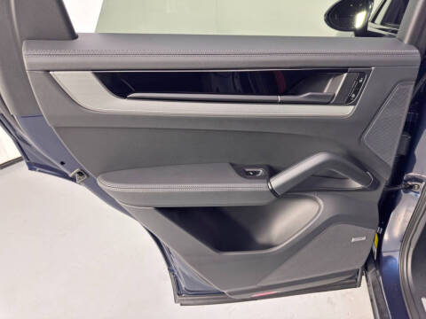 2025 Porsche Cayenne S