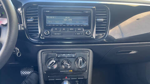 2015 Volkswagen Beetle 1.8T Classic PZEV