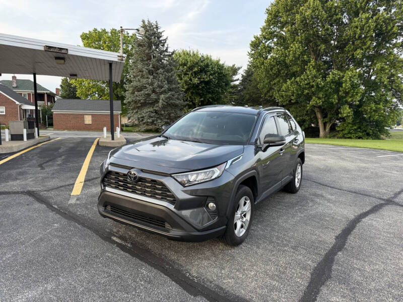 2021 Toyota RAV4 XLE's photo