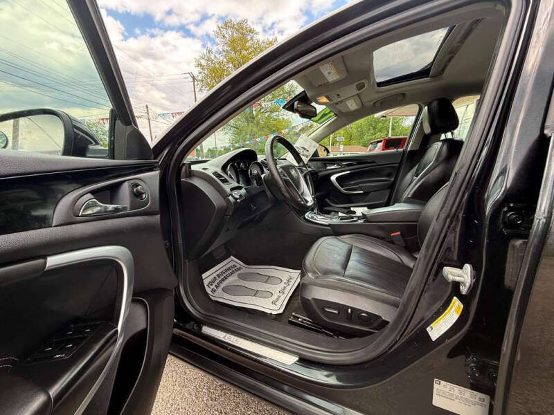 2012 Buick Regal Premium 1