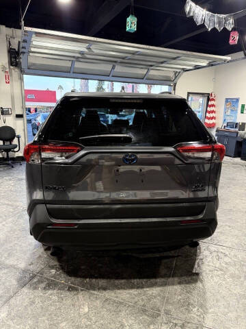 2021 Toyota RAV4 Hybrid XLE Premium