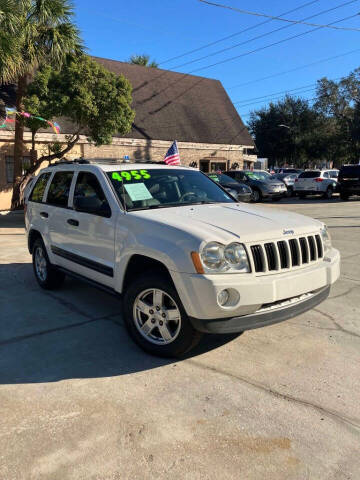 2005 Jeep Grand Cherokee for sale at Advantage Car Sales Inc in Orange City FL