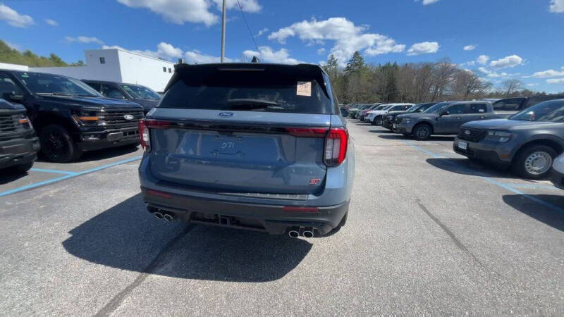 2025 Ford Explorer ST