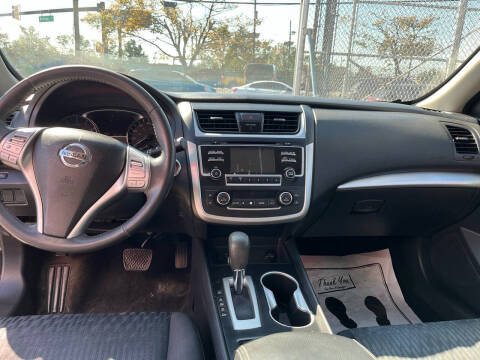 2017 Nissan Altima 2.5 SV